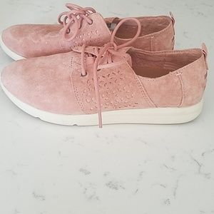 womens Tom's shoes